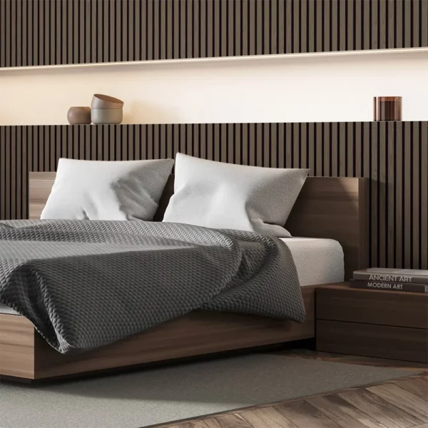 Akustické stěnové panely v ložnici, klidný a atraktivní prostor pro optimální relaxaci.
