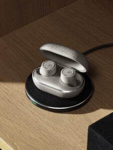 Beoplay-E8-3.0-Ladekissen