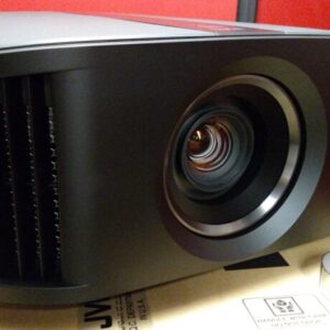JVC PRO Test projektoru domácího kina NX7
